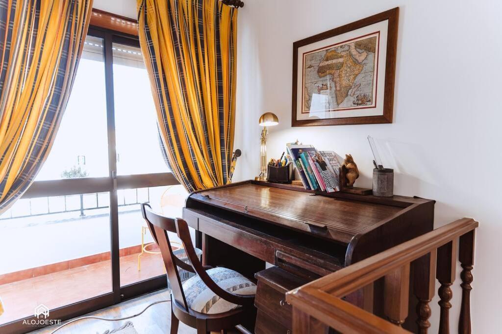 Casa Do Patio - 3 Bedrooms, Ponte Rol *