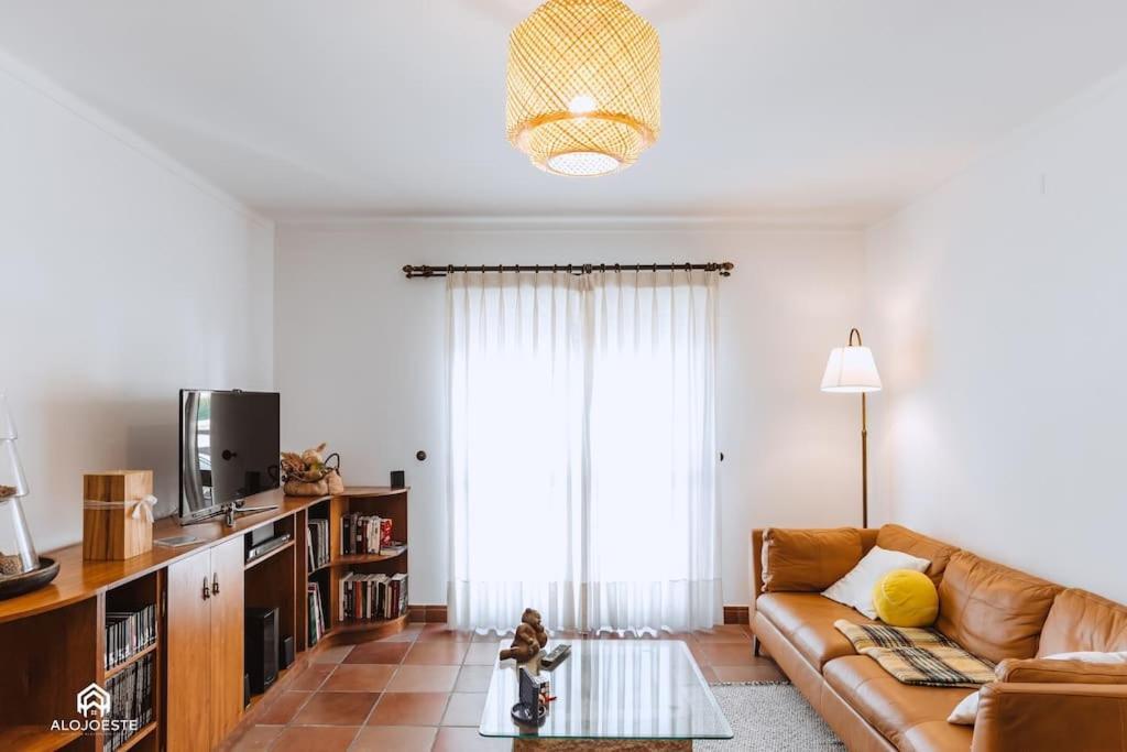Casa Do Patio - 3 Bedrooms, Ponte Rol Holiday home Torres Vedras
