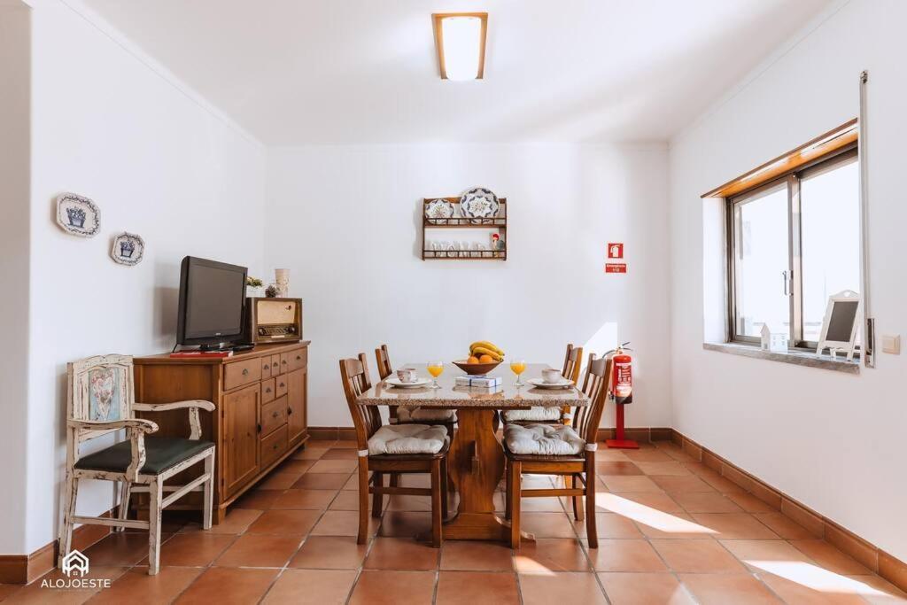 Casa Do Patio - 3 Bedrooms, Ponte Rol Holiday home Torres Vedras